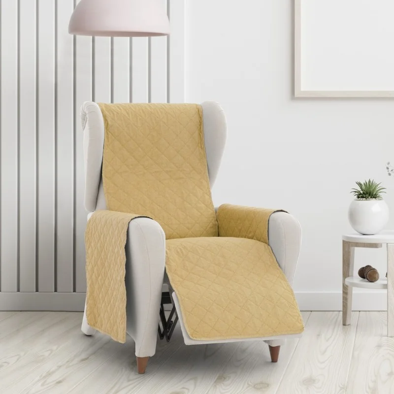 Capa acolchoada antiderrapante Montblanc para poltrona relax | Proteção que acompanha o teu descanso Capa acolchoada antiderrapante Montblanc para poltrona relax | Proteção que acompanha o teu descanso