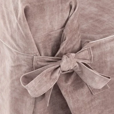 Capa de sofá resistente a manchas com tiras, modelo Turin