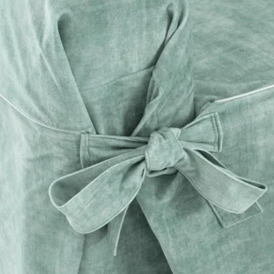 Capa de sofá resistente a manchas com tiras, modelo Turin