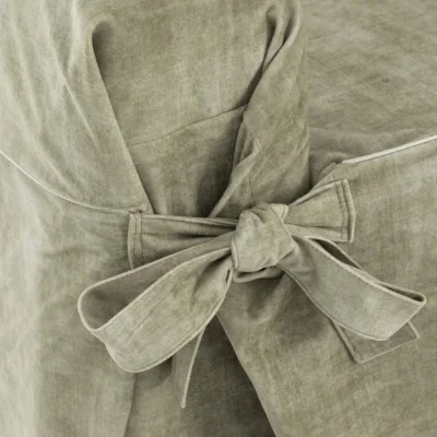 Capa de poltrona anti-manchas com cordões, modelo Turim