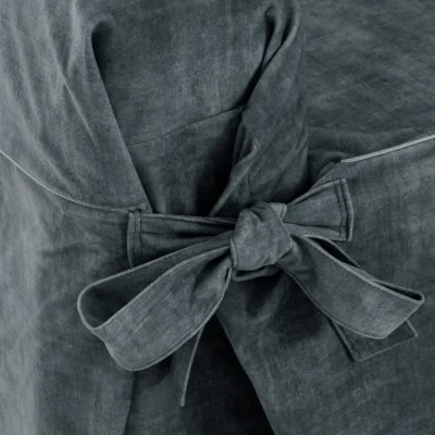 Capa de poltrona anti-manchas com cordões, modelo Turim