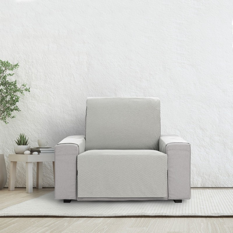 Capa cobre poltrona Francesca | Textura geométrica | Proteção sem ocultar | Estética elegante | Lavável na máquina Capa cobre poltrona Francesca | Textura geométrica | Proteção sem ocultar | Estética elegante | Lavável na máquina