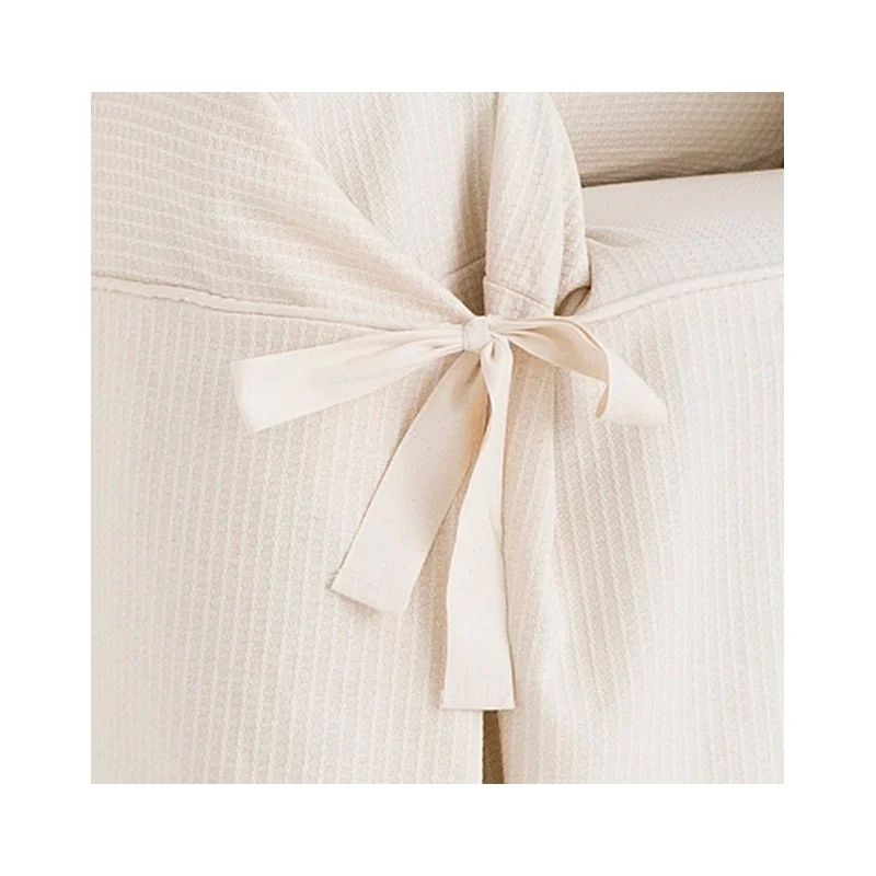 Capa de poltrona com atilhos, modelo Bianca Capa de poltrona com atilhos, modelo Bianca
