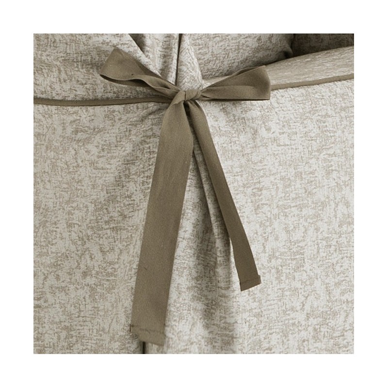 Capa de sofá com laços Dream | Tecido não elástico texturizado | Ajuste firme e elegante | Lavagem simples Capa de sofá com laços Dream | Tecido não elástico texturizado | Ajuste firme e elegante | Lavagem simples