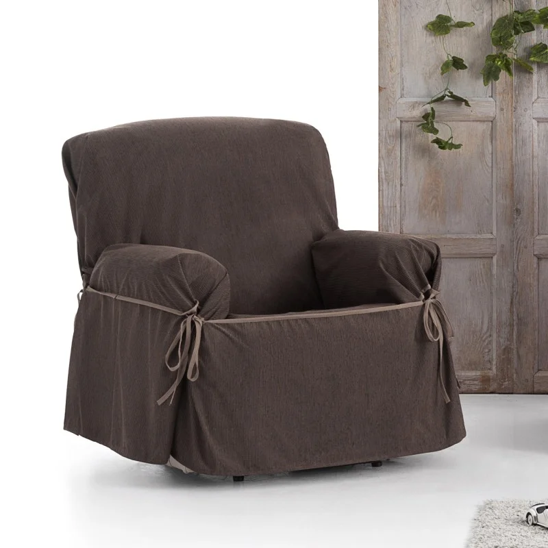 Capa de poltrona impermeável com atilhos, modelo Loira Capa de poltrona impermeável com atilhos, modelo Loira