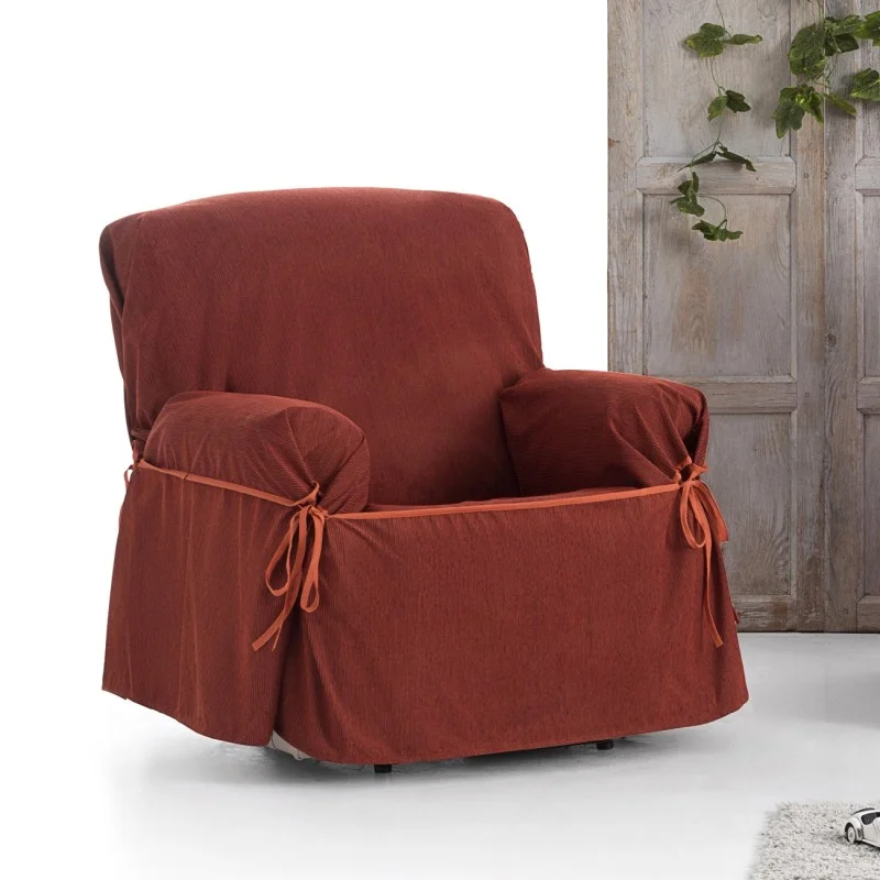 Capa de poltrona impermeável com atilhos, modelo Loira Capa de poltrona impermeável com atilhos, modelo Loira