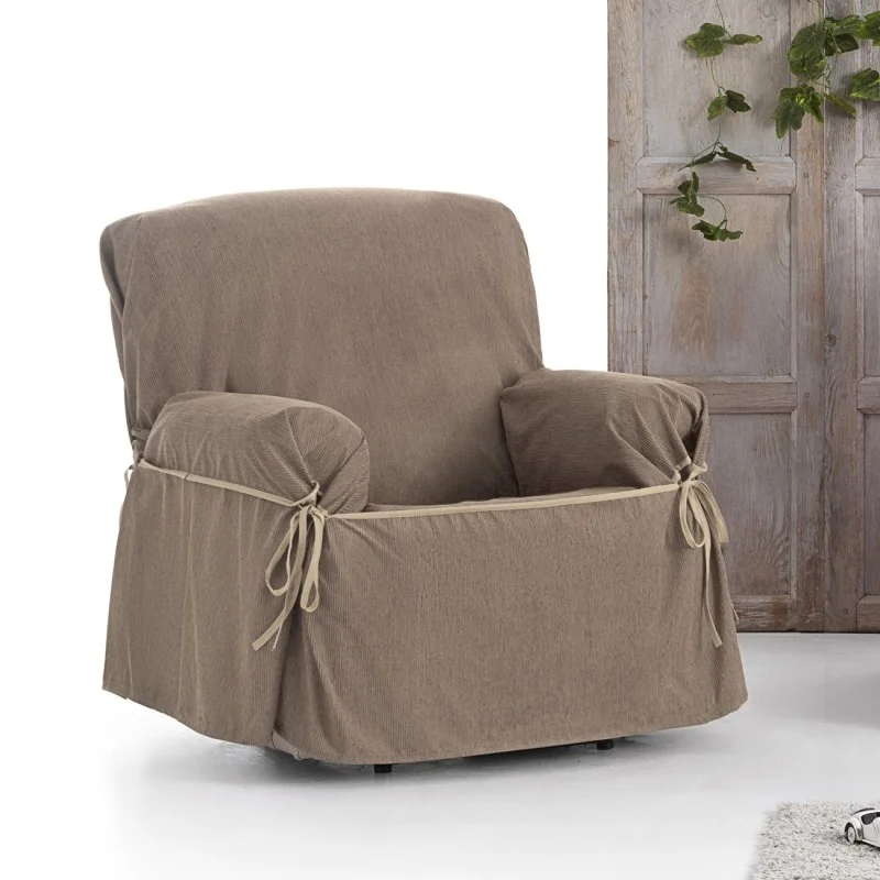 Capa de poltrona impermeável com atilhos, modelo Loira Capa de poltrona impermeável com atilhos, modelo Loira