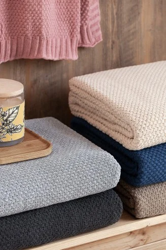Manta multiusos Cotonet | Textura entrelaçada | Proteção decorativa | Suave e lavável