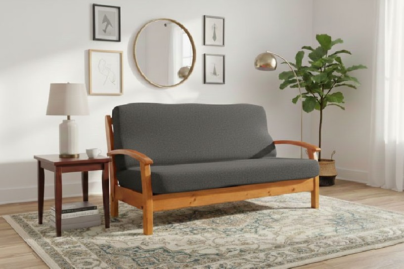 Capa bielástica para Sofá Cama com braços de madeira – Modelo Cora