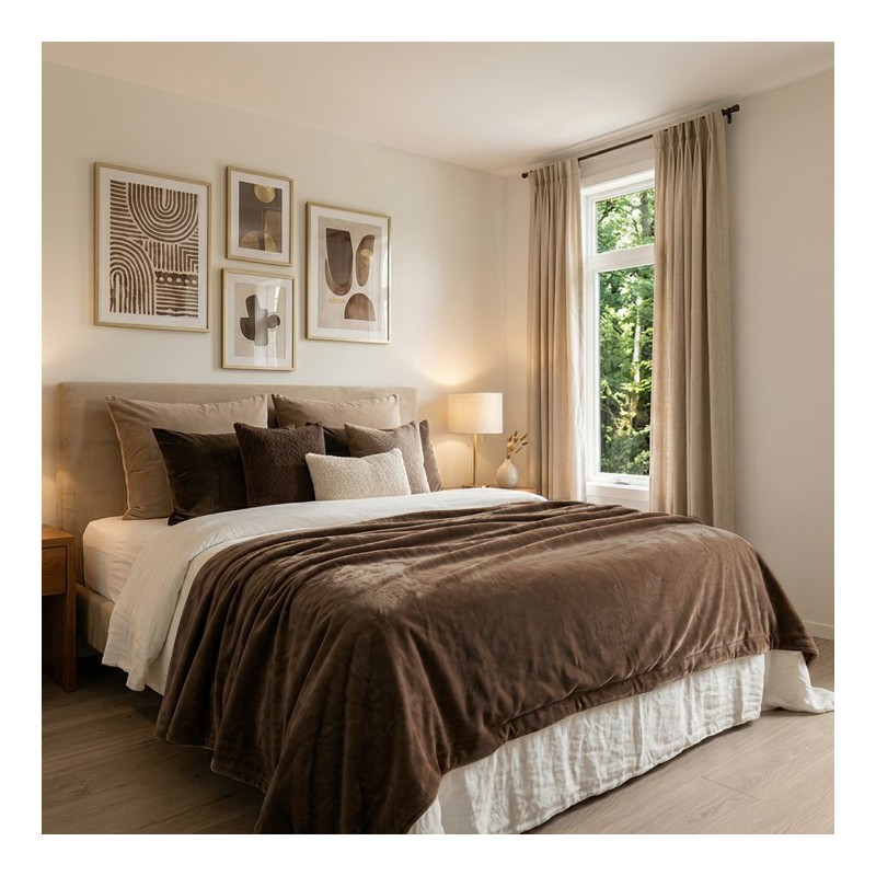 Manta Velvet para sofá y cama marca Pierre Cardin